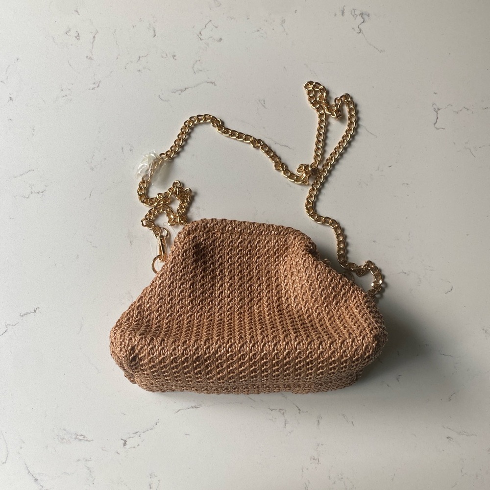 Elegant Tan Woven Bag with Gold Chain